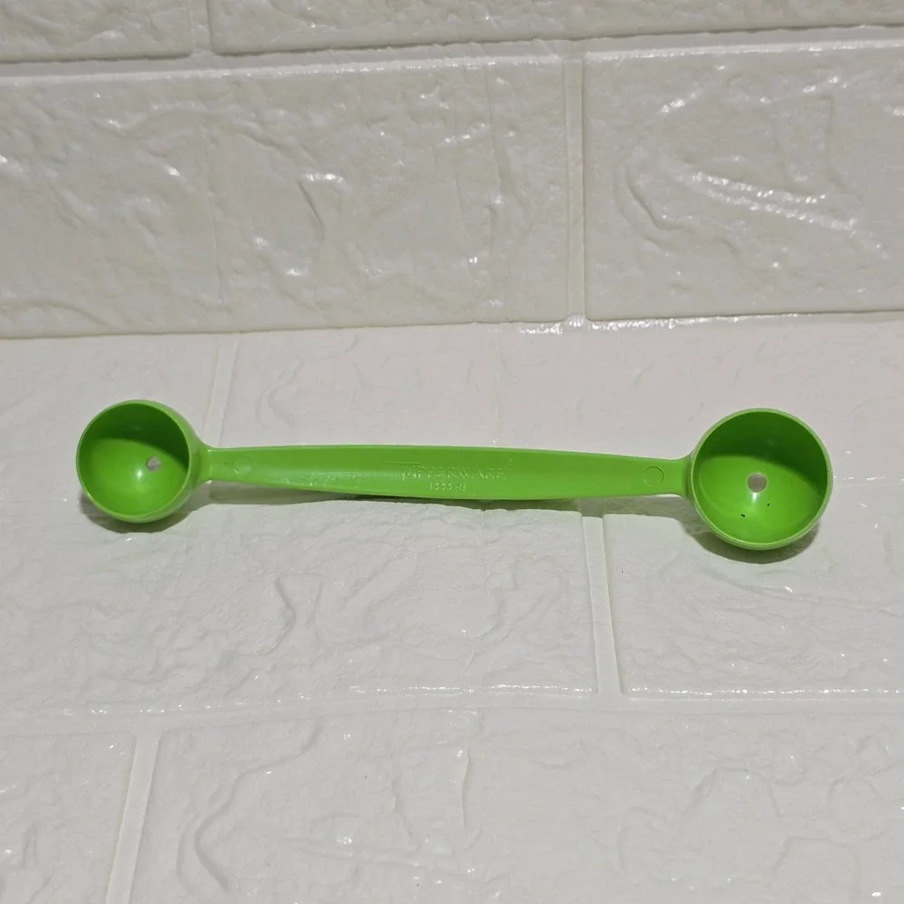 Tupperware Melon Baller Fruit Scoop Kitchen Gadget Retro Kitchencore Kitsch